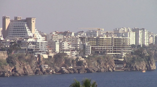 Ekim ayında Yabancılara yapılan konut satışında ilk sırayı Antalya aldı.