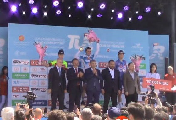 Cumhurbaşkanlığı Türkiye Bisiklet Turu 1.Etabını Fabio Jakobsen kazandı.