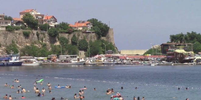 Batı Karadenizin Turistlik İlçesi Amasra