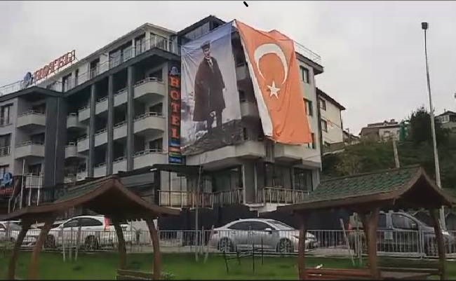 Cumhuriyet'in 101. yılı tüm yurtta kutlanıyor.