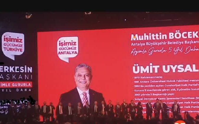 CHP lideri Özgür Özel Antalya adaylarını tanıttı.